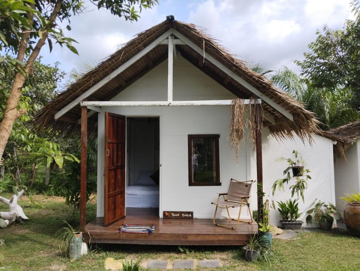 Baan Farang Homestay Phra Saeng Ban Nam Dam Exterior photo